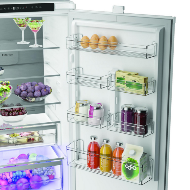 Hotpoint HPK25292B4UK 54cm 70/30 Integrated Fridge Freezer