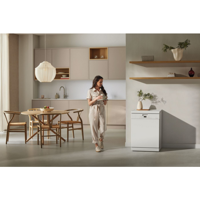Miele G 5611 SC Dishwasher in Brilliant White, 14 Settings