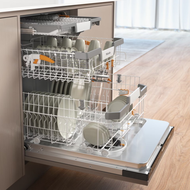 Miele G7650SCVI , AutoDos with PowerDisk, WiFi, A Energy Rating, 6l water, 42dB, QuickPowerWash, Aut