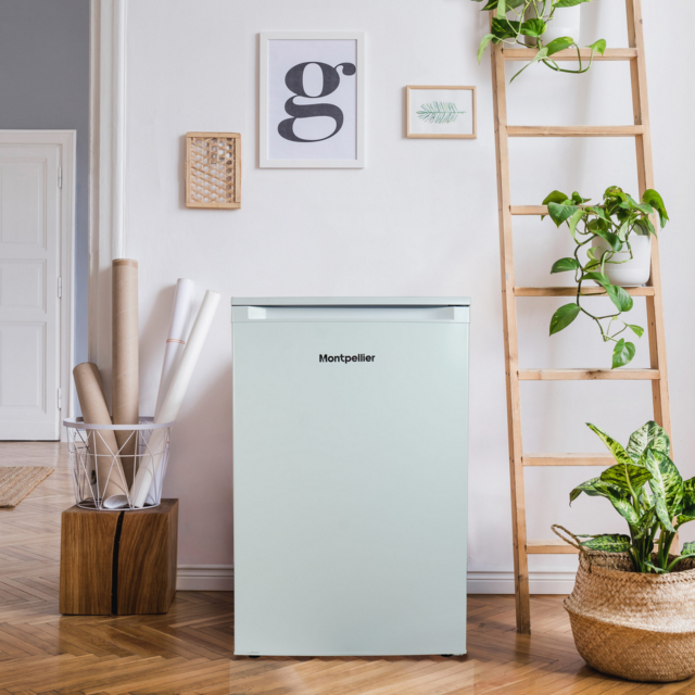 Montpellier MDAUCL60W 156L White Larder Fridge