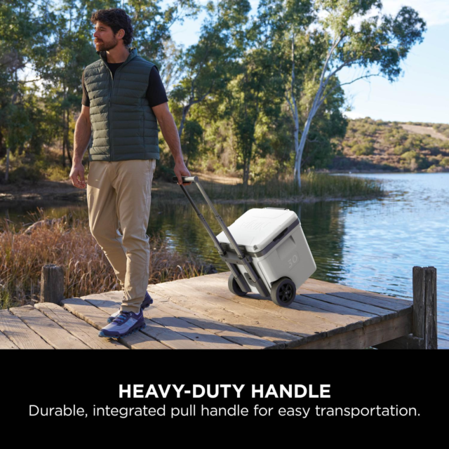 Ninja FB230UKWH Ninja FrostVault 30QT/28L Wheeled Cooler with Dry Zone - Cloud White | Ninja | Brands | Euronics Site