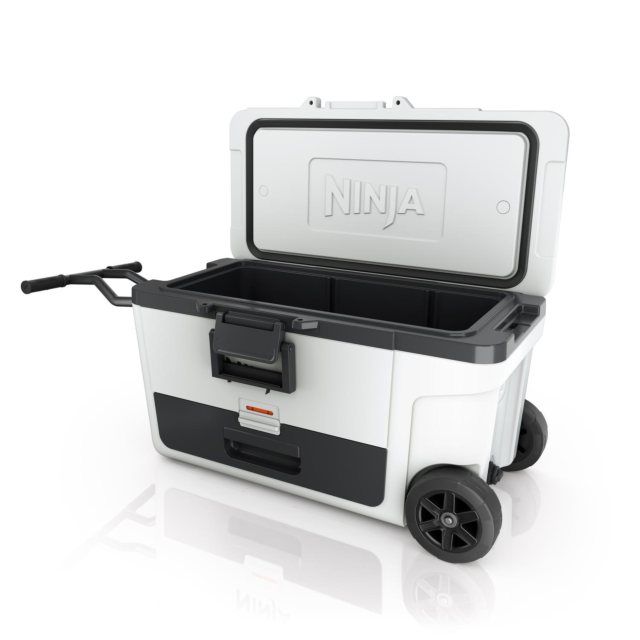 Ninja FB265EUUKWH Ninja FrostVault 65QT/61L Wheeled Cooler with Dry Zone - Cloud White | Ninja | Brands | Euronics Site
