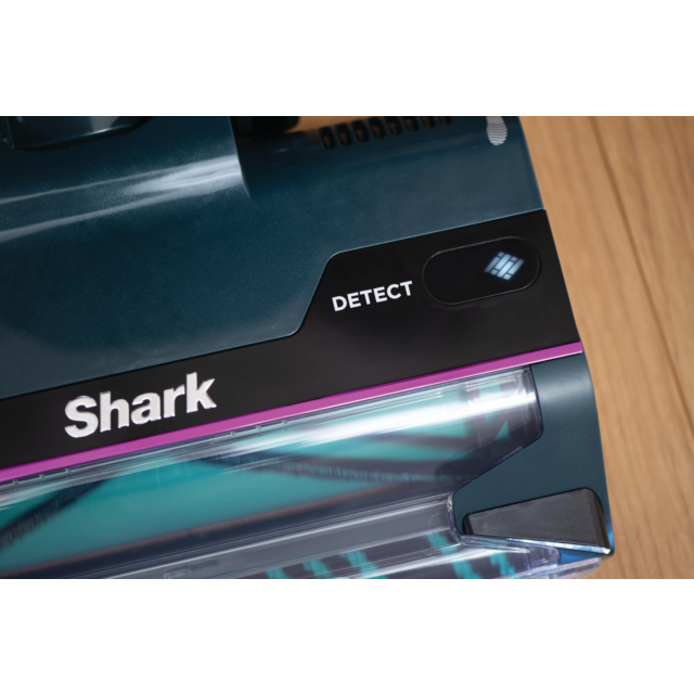 Shark LA791UKT Vacuum with Advanced Cleaning Features