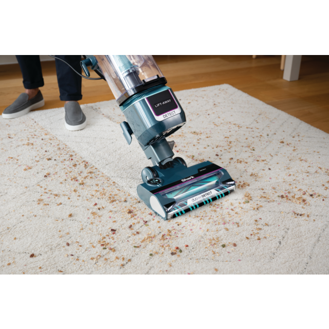 Shark LA791UKT Vacuum with Advanced Cleaning Features