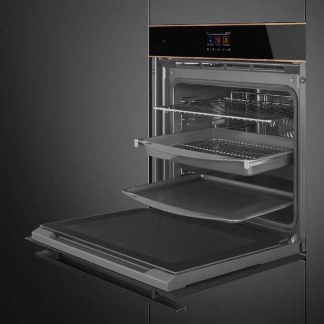SOP6604TPNR 60cm Dolce Stil Novo Pyrolytic Oven with VIVOScreen Copper Trim
