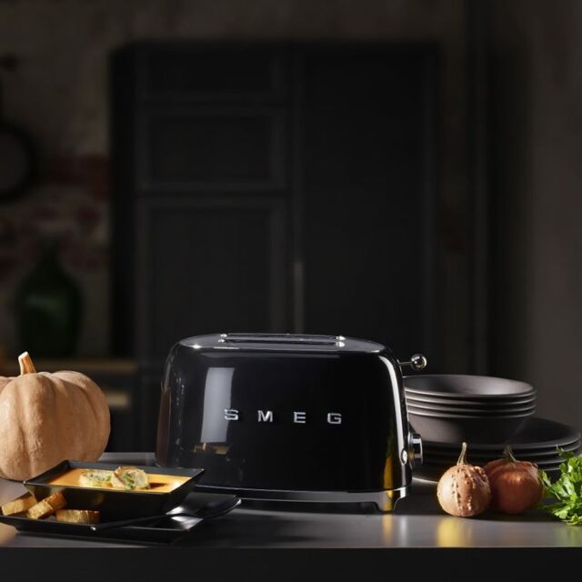 TSF01BLUK Two Slice Toaster in Black
