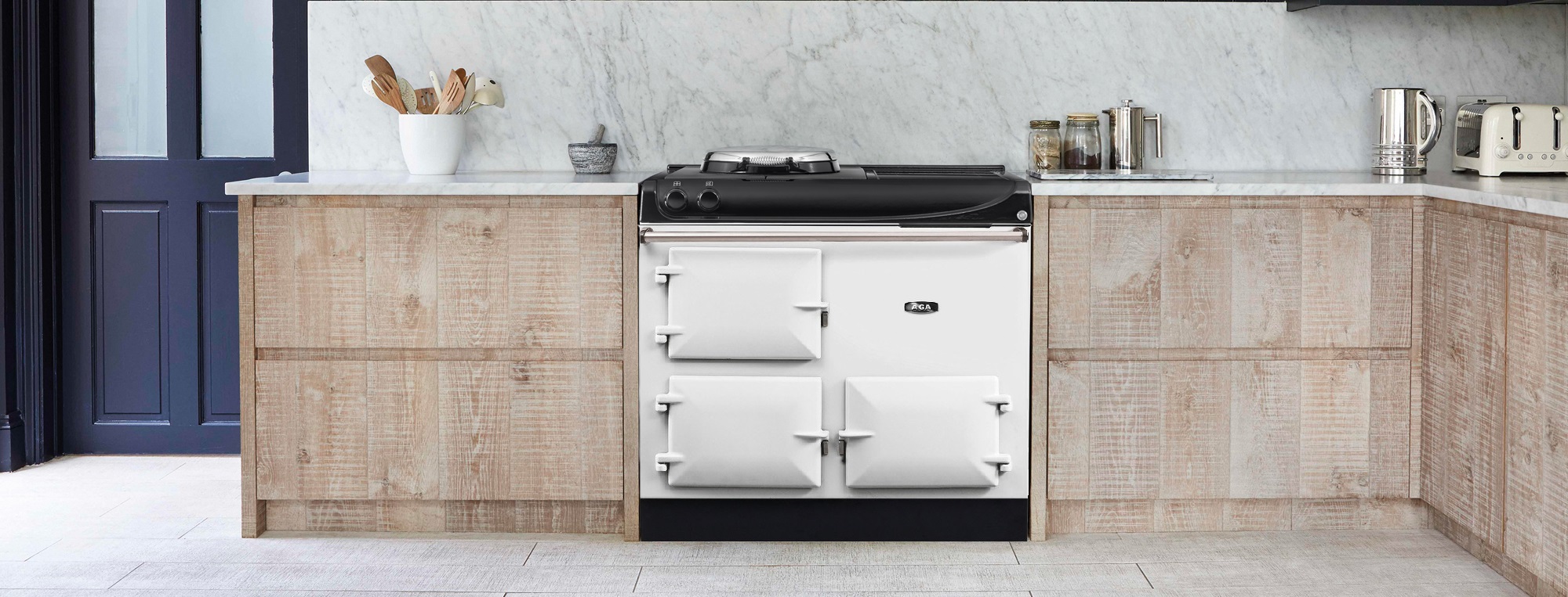 AGA eR3 100 3i in White finish in kitchen.